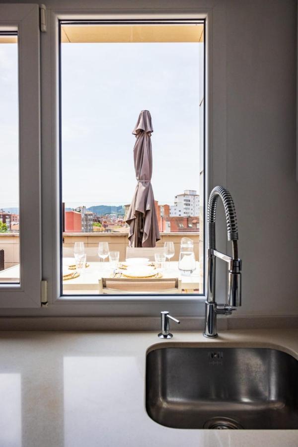 Lujoso Atico Entre 2 Playas Con Garaje, Terraza, Vistas Y Wifi Apartment Gijon Exterior photo